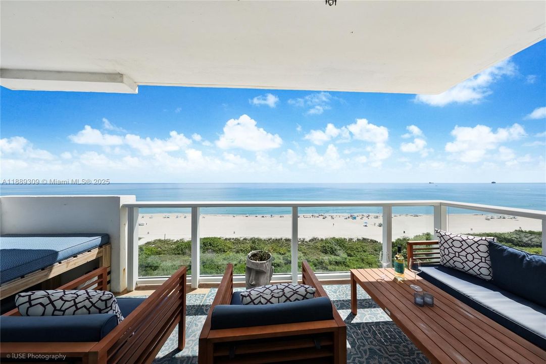 Под контрактом: $797,900 (2 спален, 2 ванн, 1380 Квадратных фут)