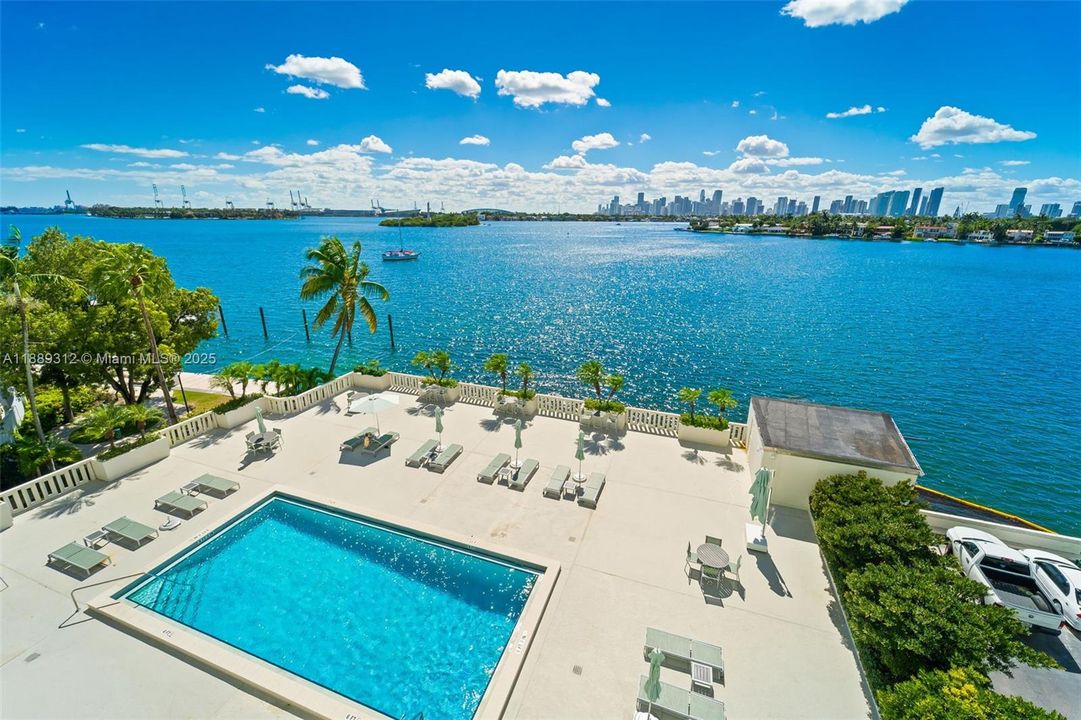 Recientemente alquilado: $9,000 (2 camas, 2 baños, 1333 Pies cuadrados)