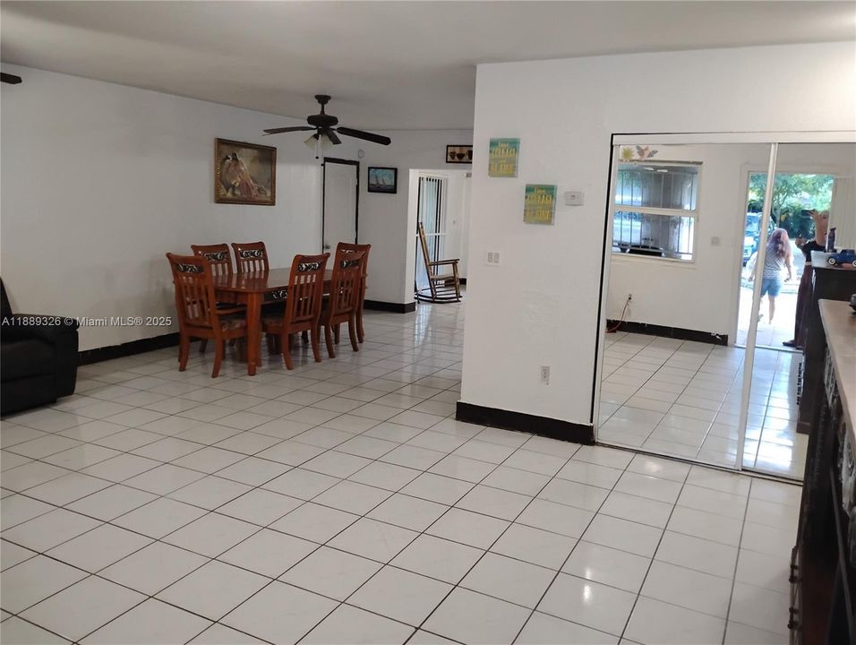 For Sale: $900,000 (3 beds, 2 baths, 1730 Square Feet)