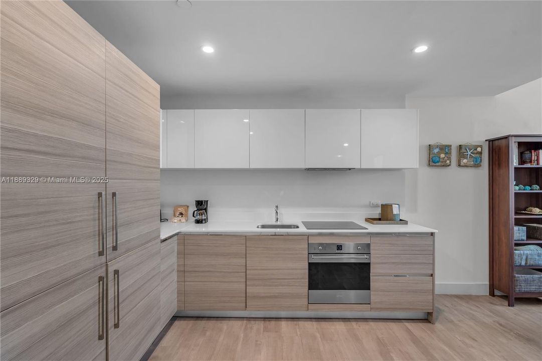 Vendido Recientemente: $515,000 (1 camas, 1 baños, 724 Pies cuadrados)