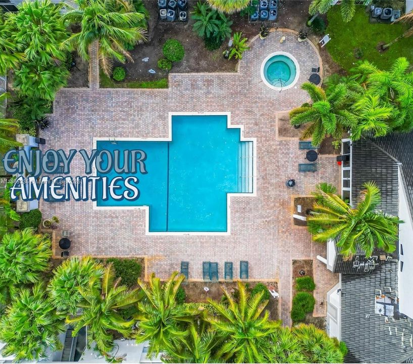 合同活跃: $2,395 (2 贝兹, 2 浴室, 1030 平方英尺)