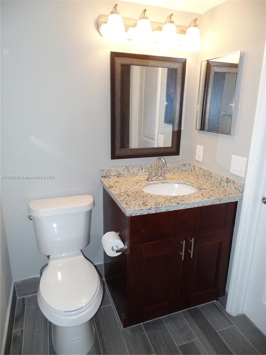 合同活跃: $2,395 (2 贝兹, 2 浴室, 1030 平方英尺)