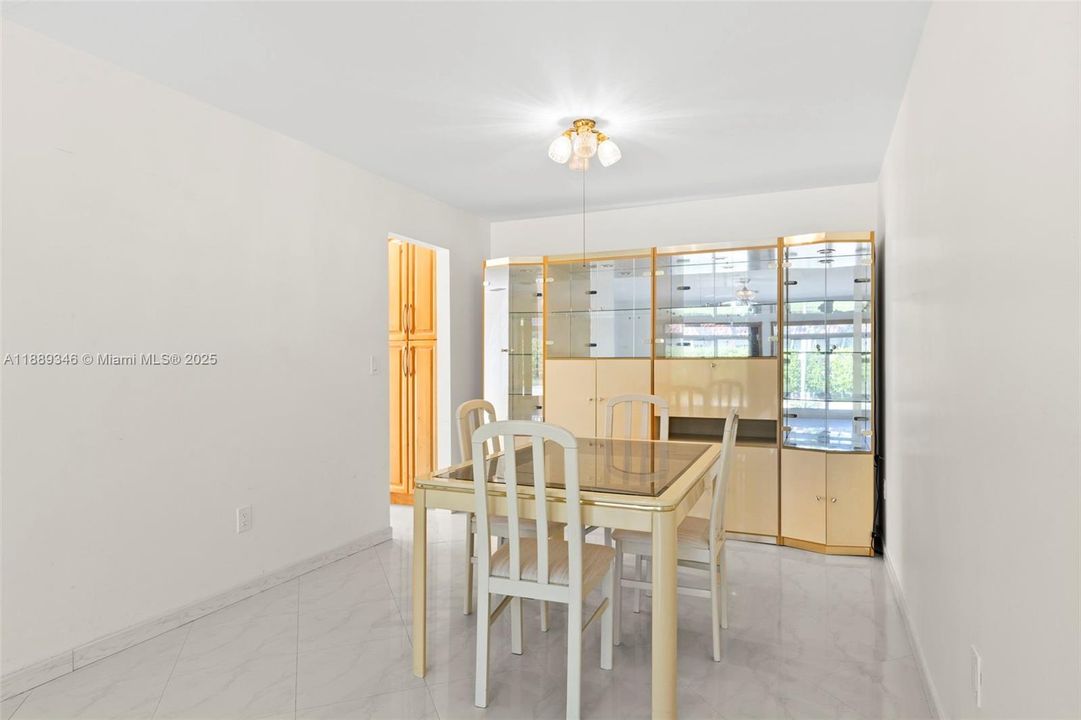 For Sale: $1,595,000 (3 beds, 2 baths, 1666 Square Feet)