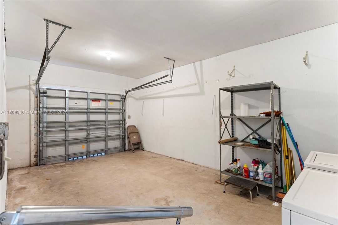 For Sale: $1,595,000 (3 beds, 2 baths, 1666 Square Feet)