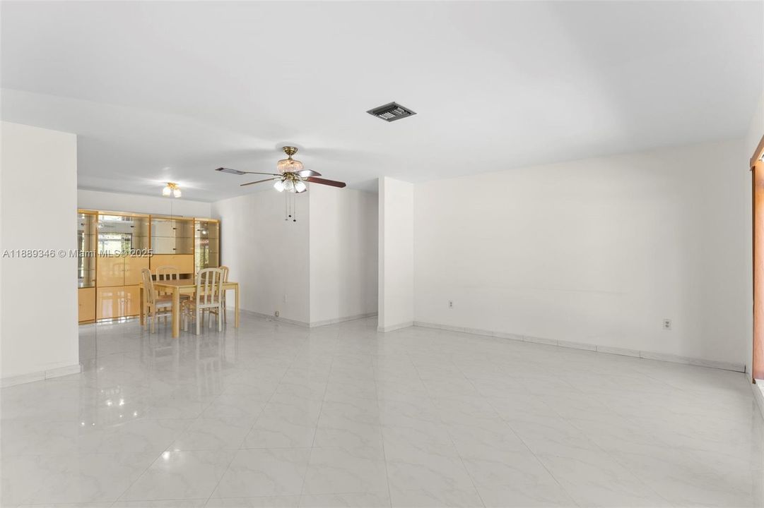 For Sale: $1,595,000 (3 beds, 2 baths, 1666 Square Feet)