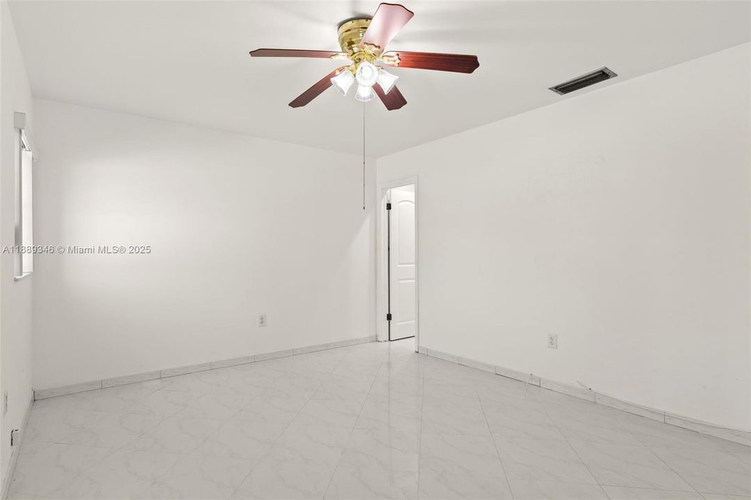 For Sale: $1,595,000 (3 beds, 2 baths, 1666 Square Feet)