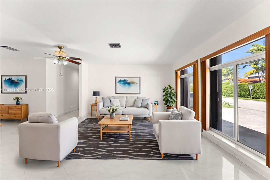 For Sale: $1,595,000 (3 beds, 2 baths, 1666 Square Feet)