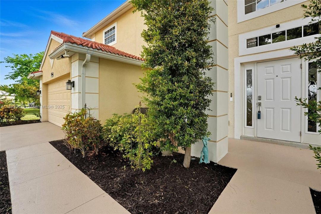 En Venta: $410,000 (4 camas, 3 baños, 2745 Pies cuadrados)