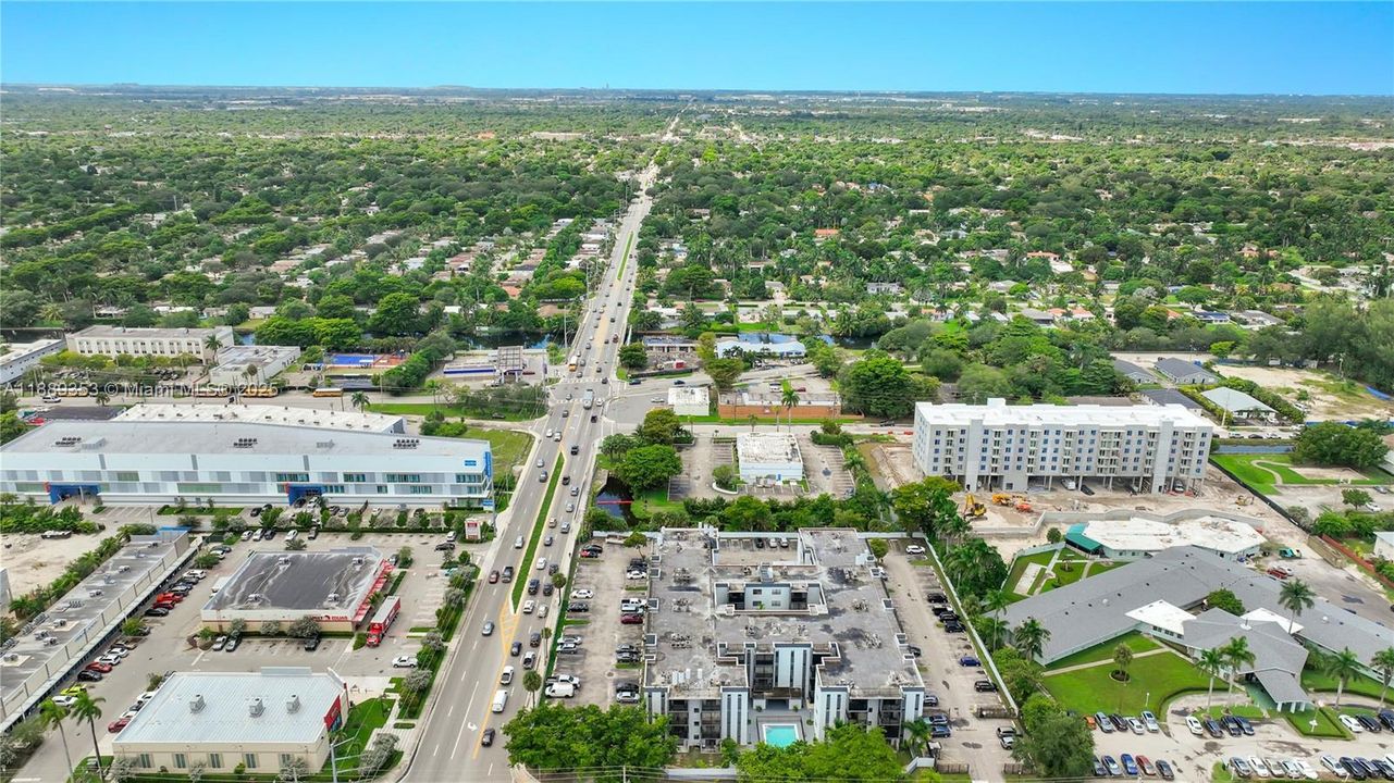 For Sale: $120,000 (1 beds, 1 baths, 691 Square Feet)