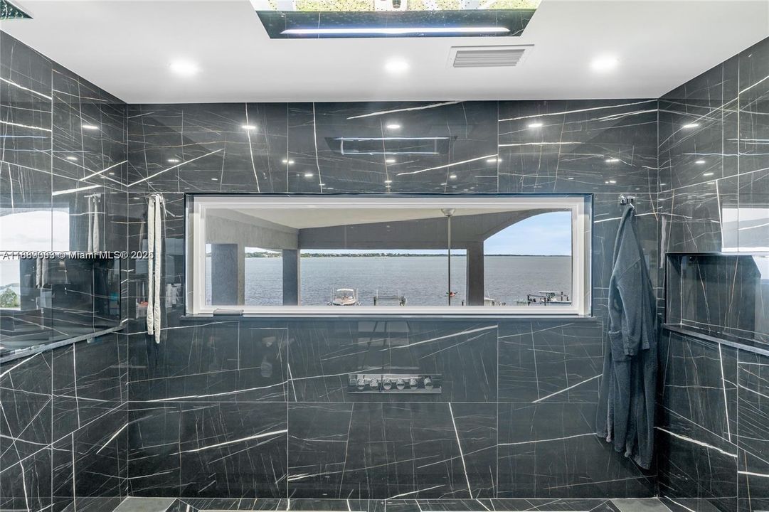 For Sale: $5,699,000 (4 beds, 3 baths, 2926 Square Feet)