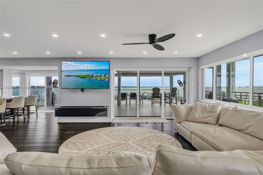 For Sale: $5,699,000 (4 beds, 3 baths, 2926 Square Feet)