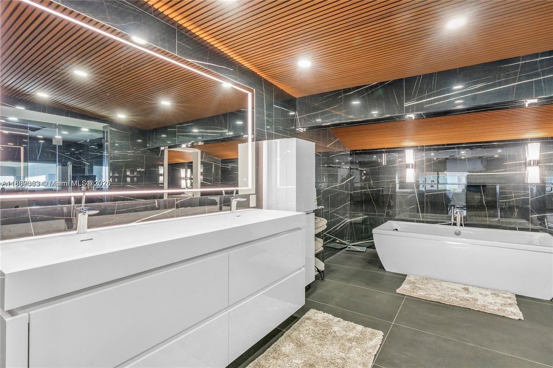 For Sale: $5,699,000 (4 beds, 3 baths, 2926 Square Feet)