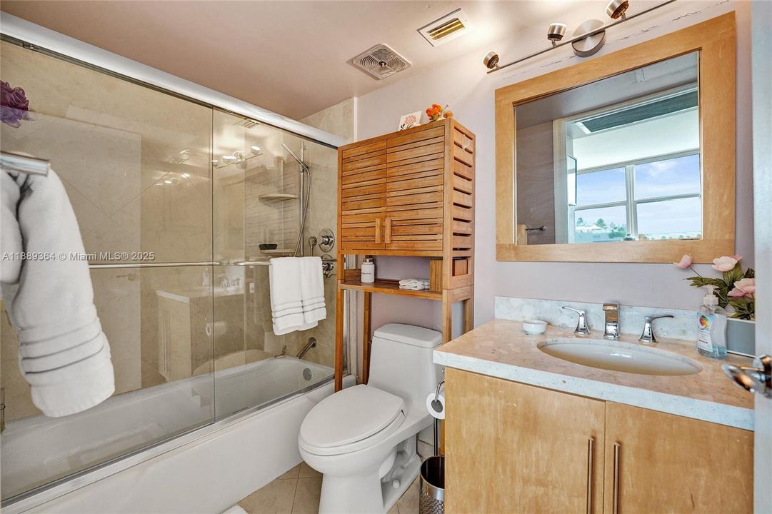 Activo con contrato: $2,650 (1 camas, 2 baños, 730 Pies cuadrados)