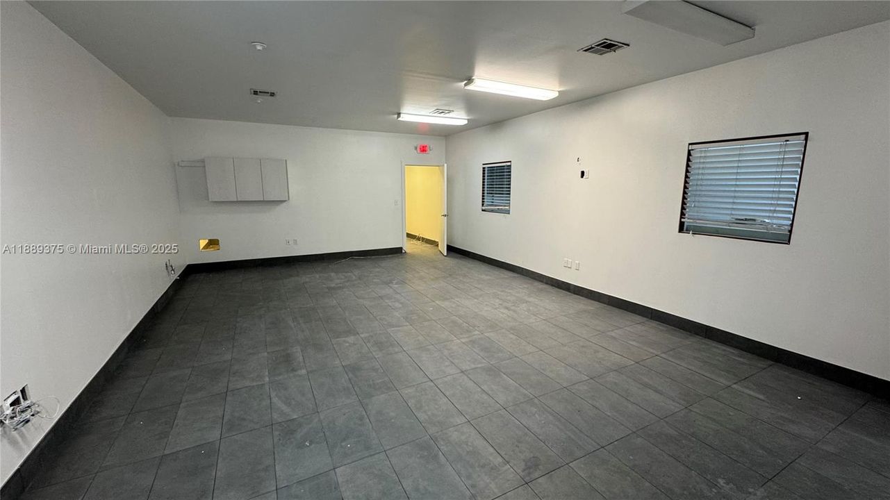 出租: $14,856 (0 贝兹, 0 浴室, 0 平方英尺)