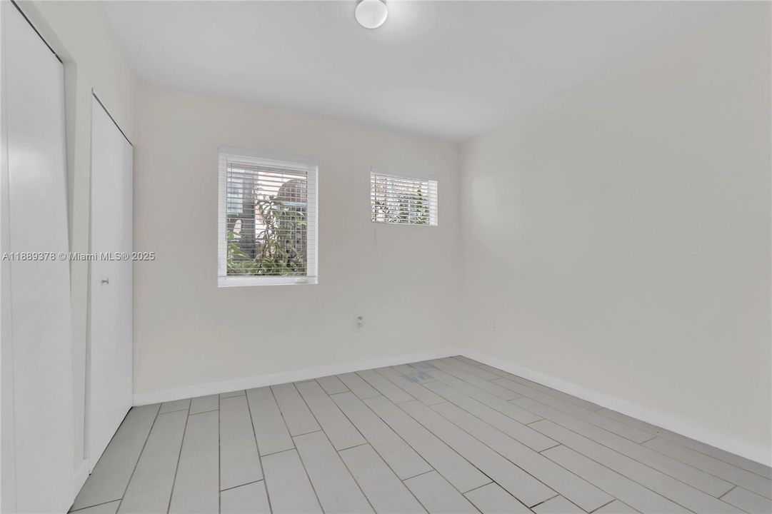 合同活跃: $249,000 (1 贝兹, 1 浴室, 448 平方英尺)