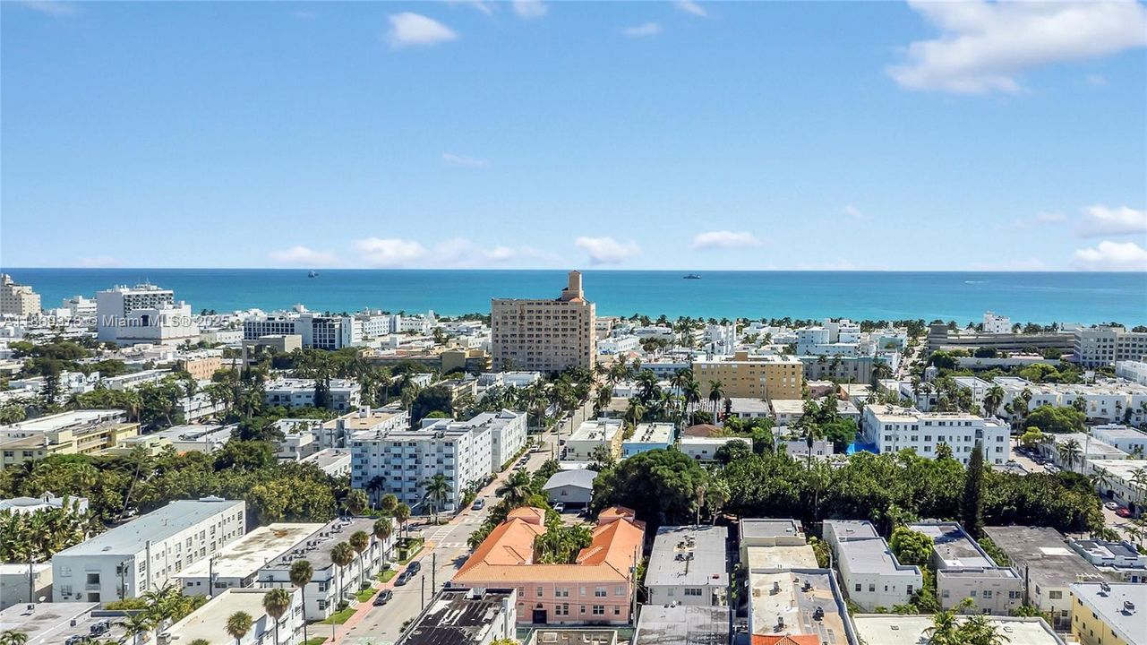 合同活跃: $249,000 (1 贝兹, 1 浴室, 448 平方英尺)