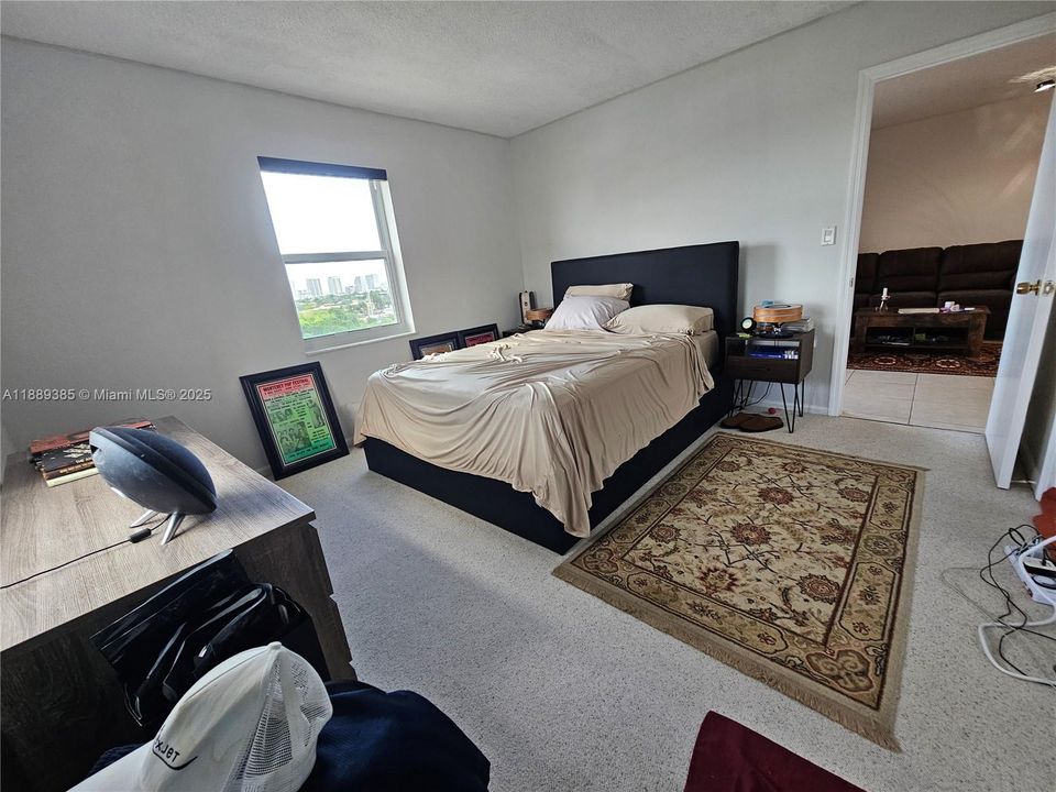 For Sale: $254,950 (2 beds, 1 baths, 850 Square Feet)