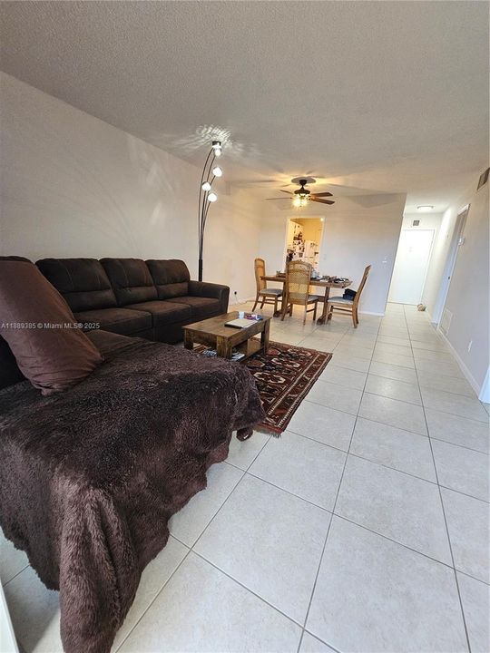 For Sale: $254,950 (2 beds, 1 baths, 850 Square Feet)
