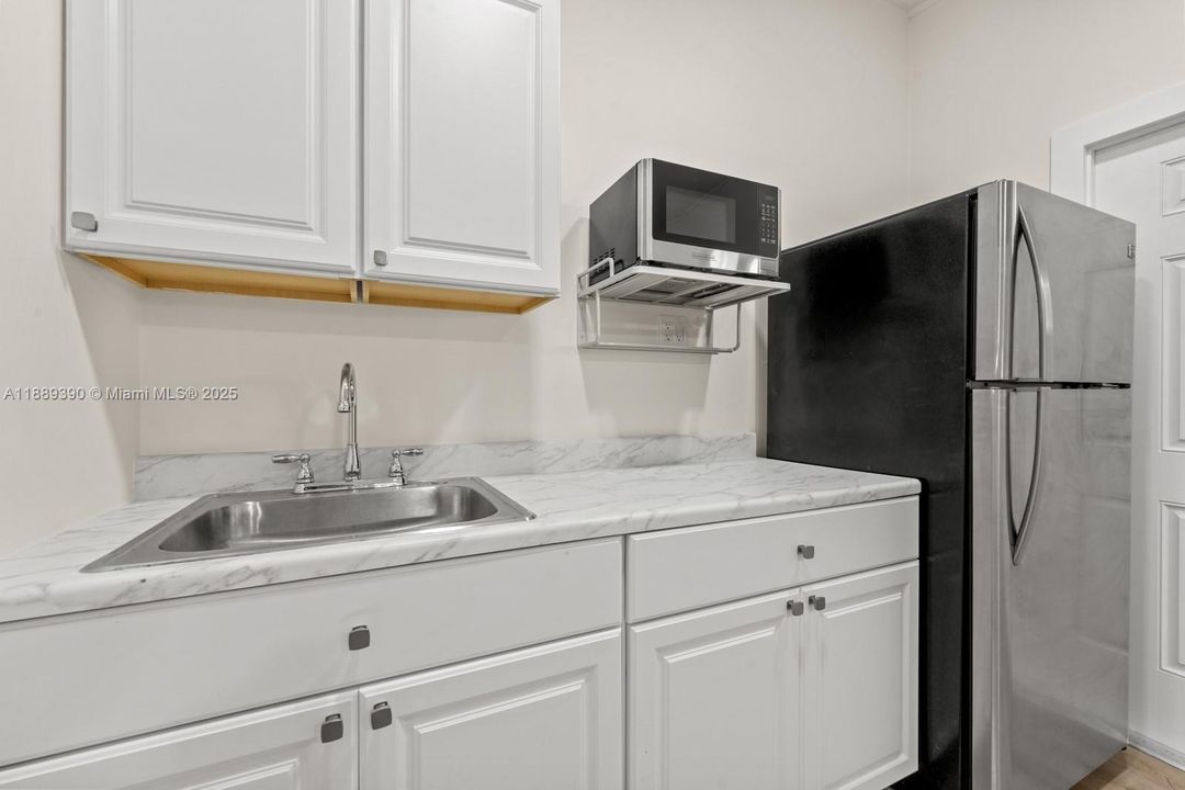 最近租的: $1,500 (1 贝兹, 1 浴室, 1490 平方英尺)