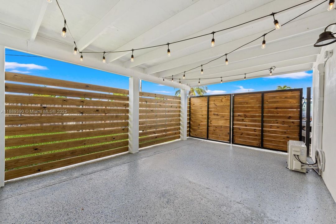 最近租的: $1,500 (1 贝兹, 1 浴室, 1490 平方英尺)