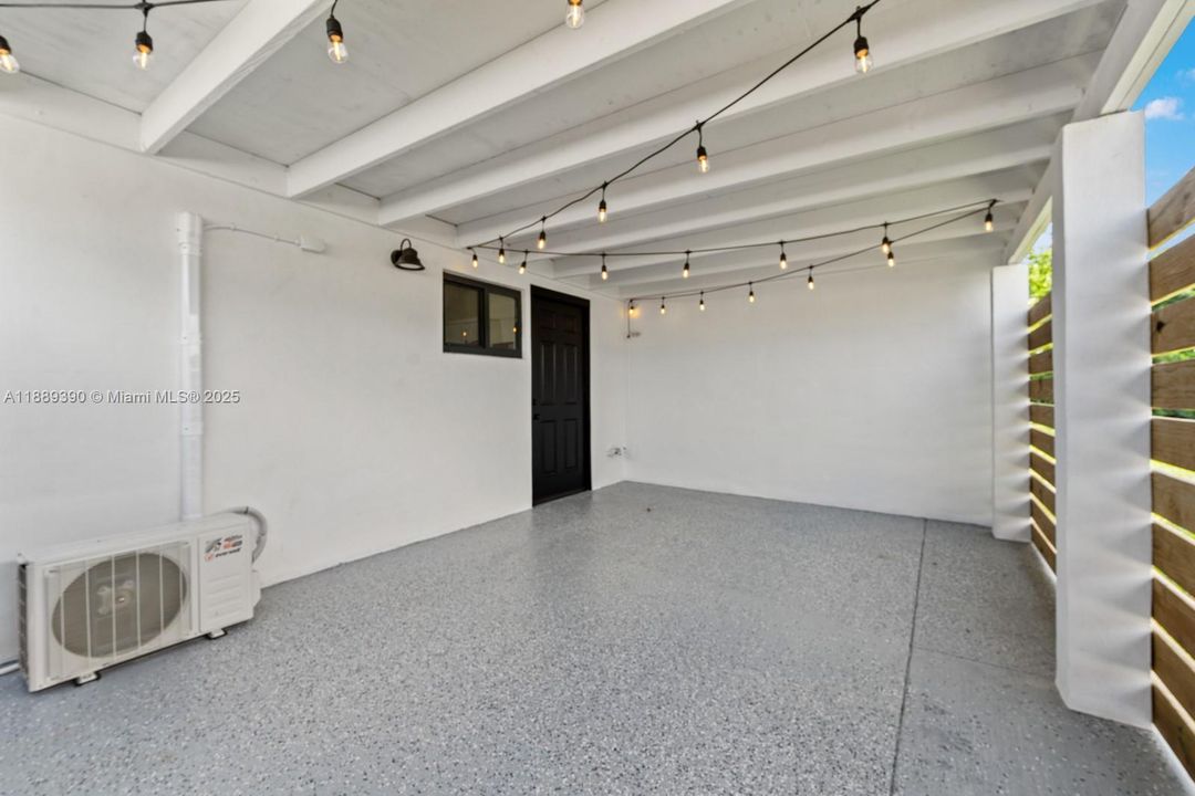 最近租的: $1,500 (1 贝兹, 1 浴室, 1490 平方英尺)