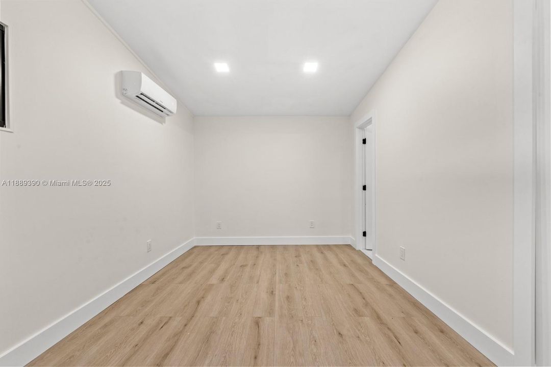 最近租的: $1,500 (1 贝兹, 1 浴室, 1490 平方英尺)