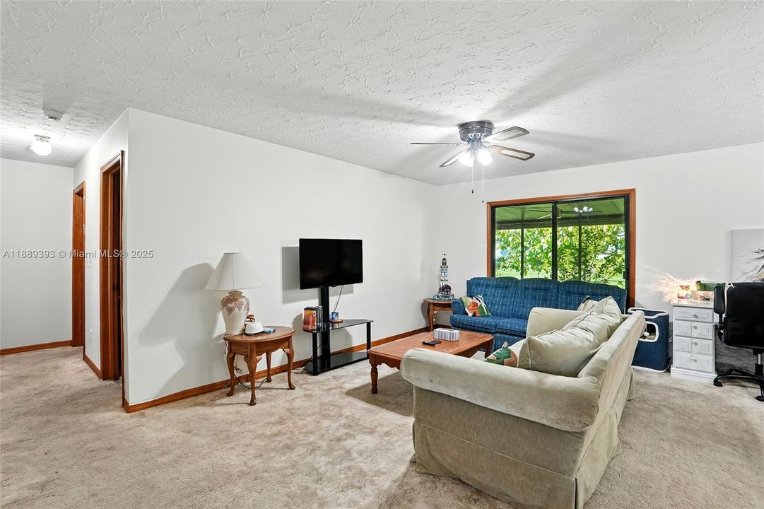 待售: $269,900 (3 贝兹, 2 浴室, 0 平方英尺)