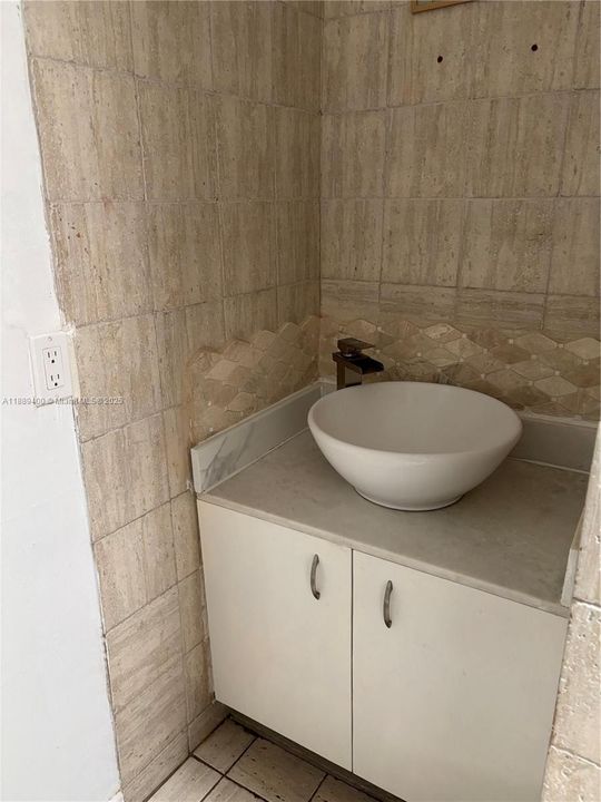 Недавно арендовано: $1,250 (1 спален, 1 ванн, 0 Квадратных фут)