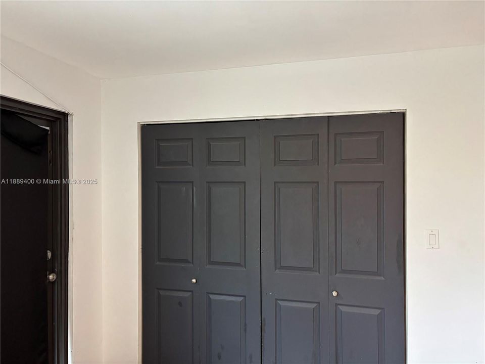 Недавно арендовано: $1,250 (1 спален, 1 ванн, 0 Квадратных фут)