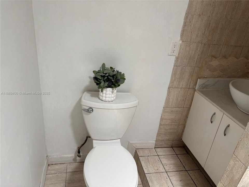 Недавно арендовано: $1,250 (1 спален, 1 ванн, 0 Квадратных фут)