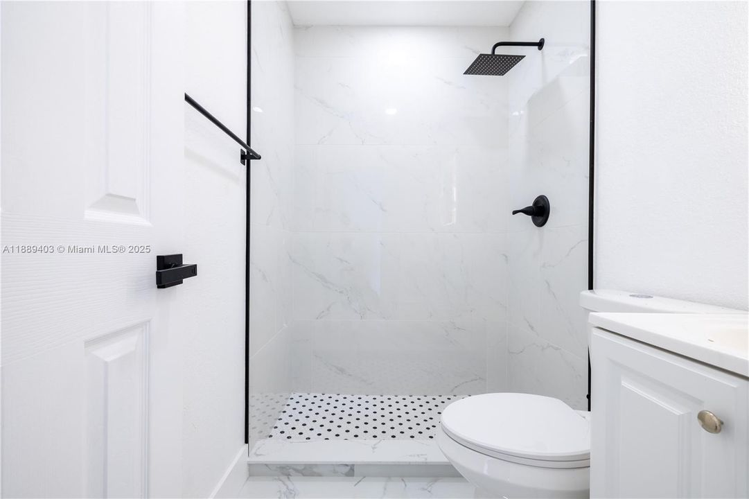 Под контрактом: $475,000 (3 спален, 2 ванн, 1088 Квадратных фут)