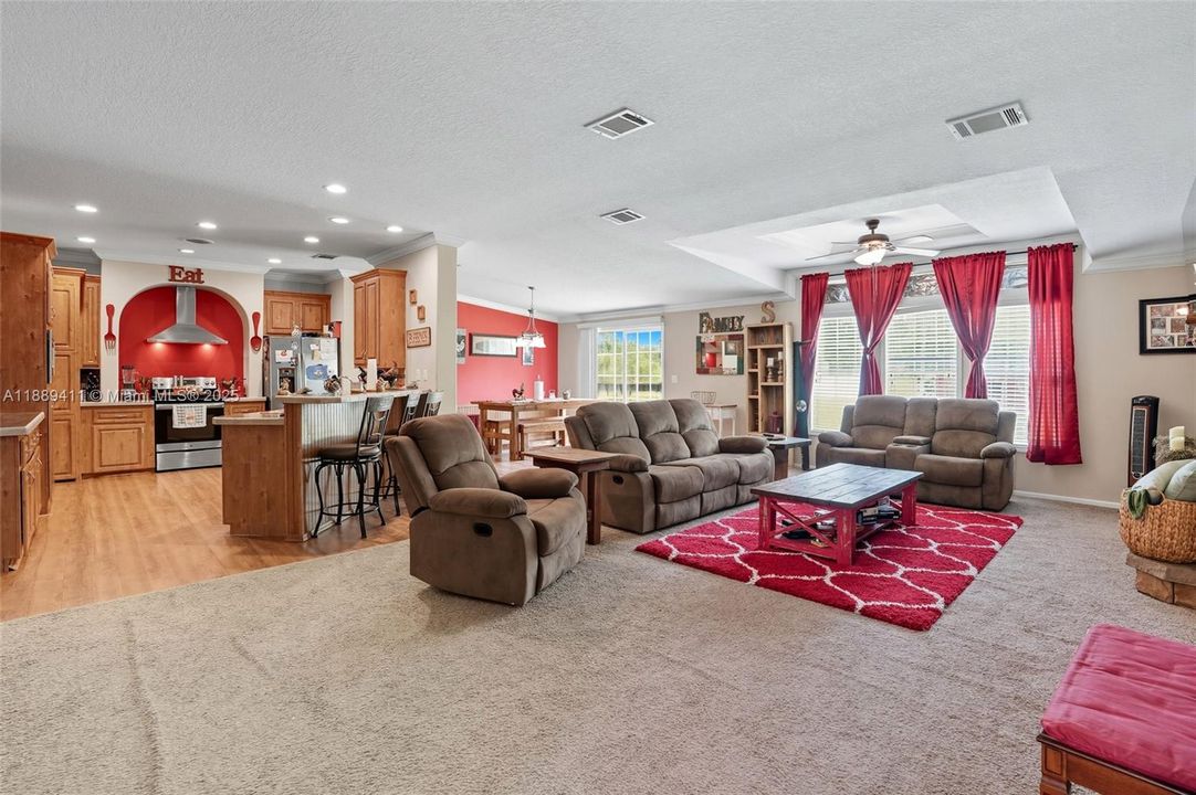 待售: $489,900 (4 贝兹, 3 浴室, 0 平方英尺)