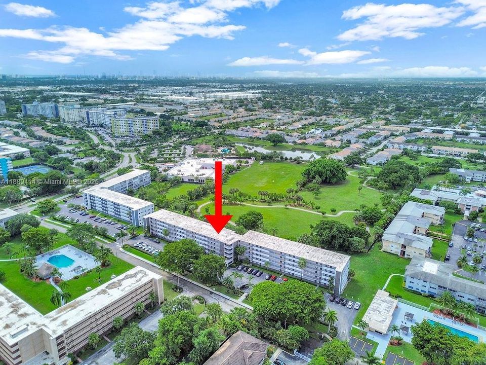 For Sale: $150,000 (2 beds, 2 baths, 992 Square Feet)