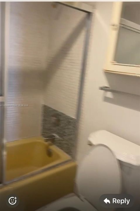 For Sale: $175,000 (1 beds, 1 baths, 722 Square Feet)