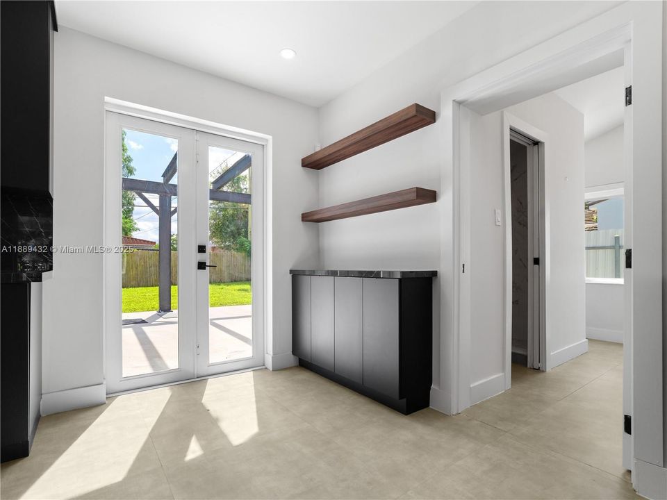 Recently Rented: $3,500 (2 beds, 2 baths, 1112 Square Feet)