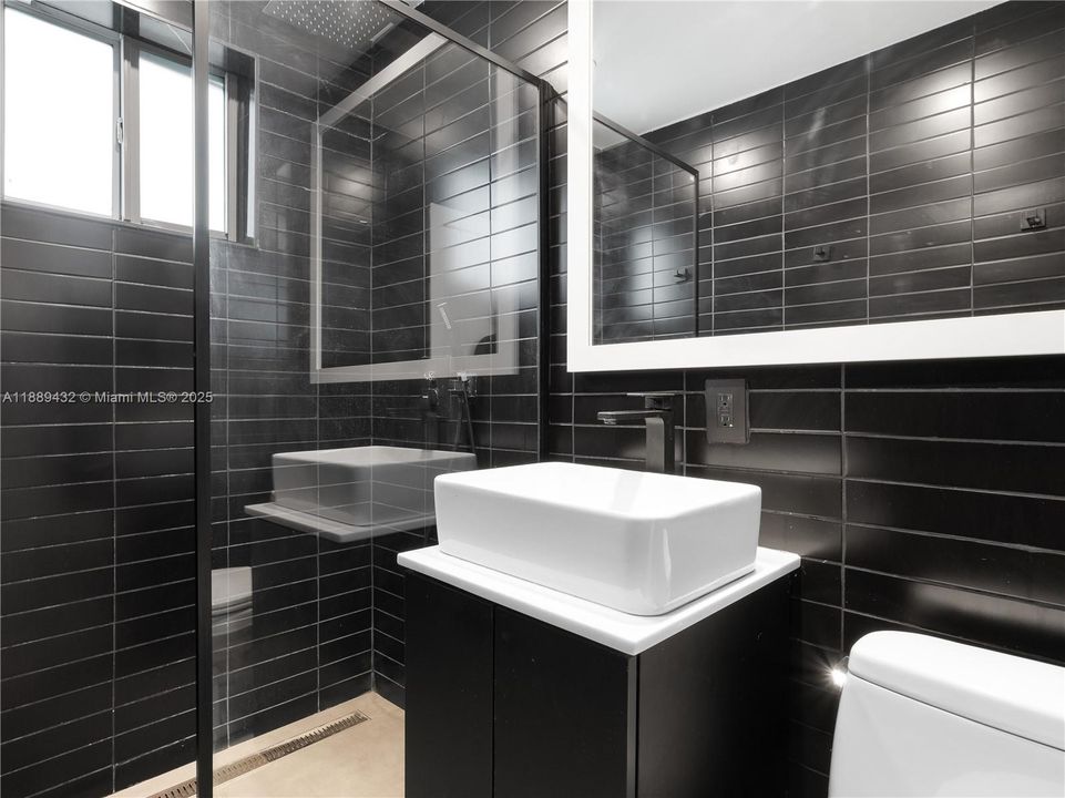 Recently Rented: $3,500 (2 beds, 2 baths, 1112 Square Feet)