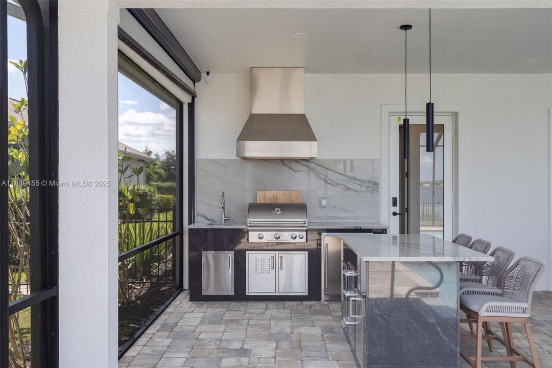 На продажу: $1,995,000 (3 спален, 3 ванн, 2738 Квадратных фут)