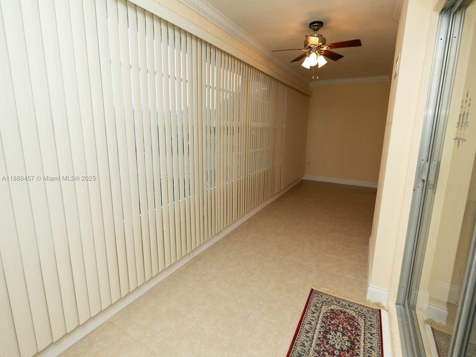 For Sale: $149,000 (2 beds, 1 baths, 890 Square Feet)