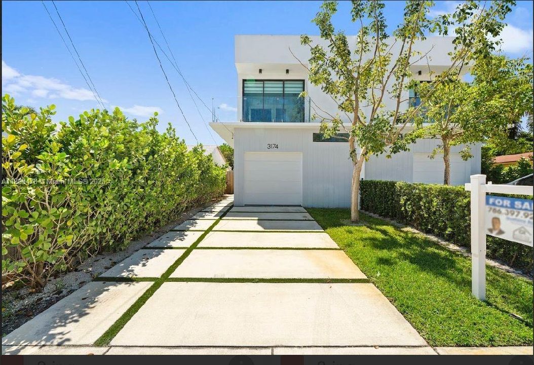 Active With Contract: $939,000 (3 beds, 2 baths, 0 Square Feet)