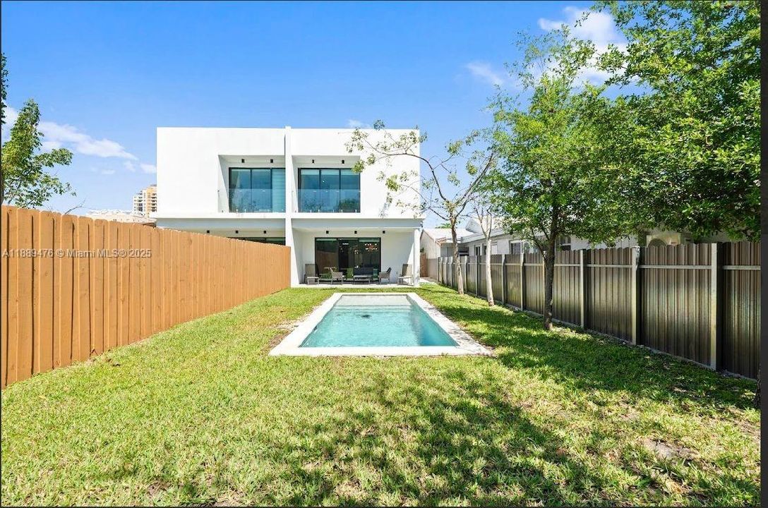 Active With Contract: $939,000 (3 beds, 2 baths, 0 Square Feet)