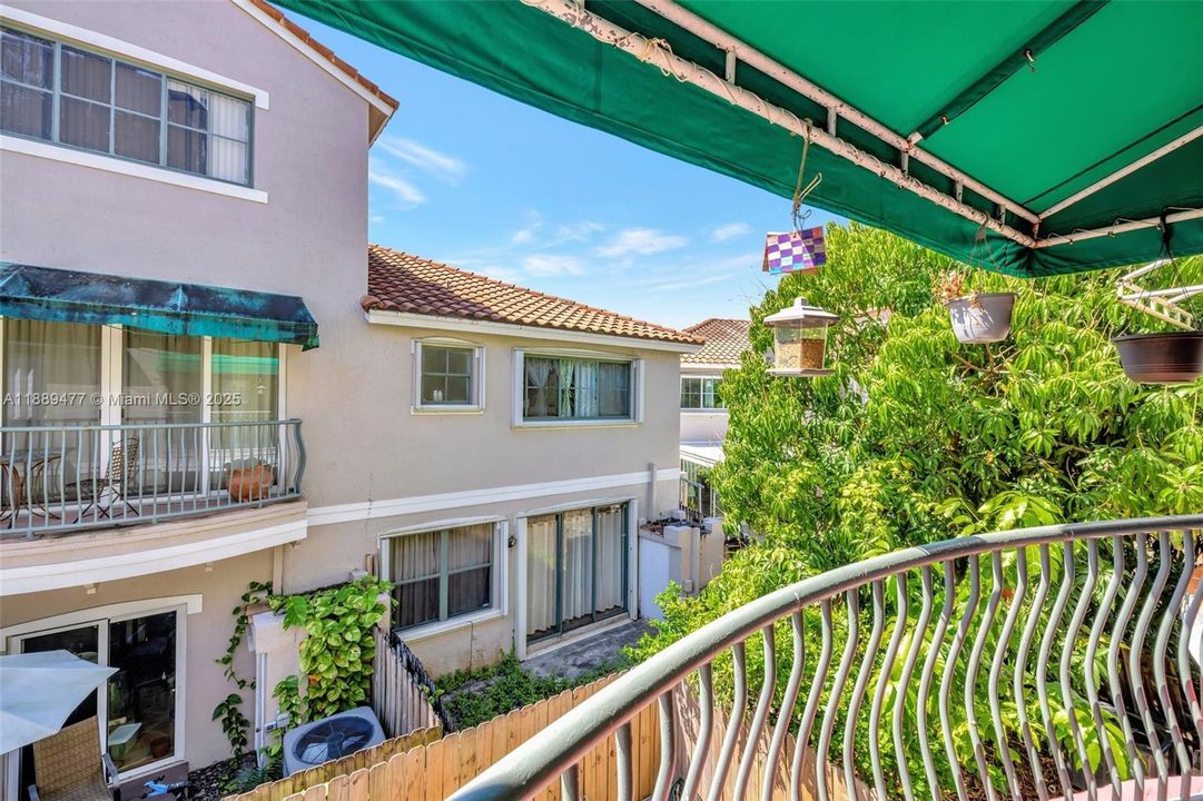 待售: $485,000 (4 贝兹, 2 浴室, 1812 平方英尺)