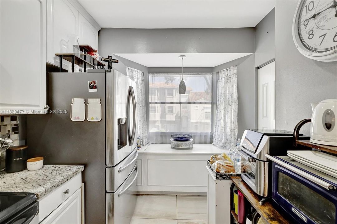 待售: $485,000 (4 贝兹, 2 浴室, 1812 平方英尺)