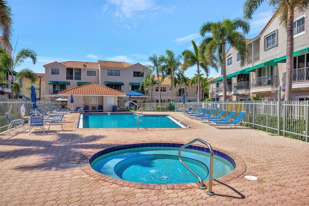 待售: $485,000 (4 贝兹, 2 浴室, 1812 平方英尺)