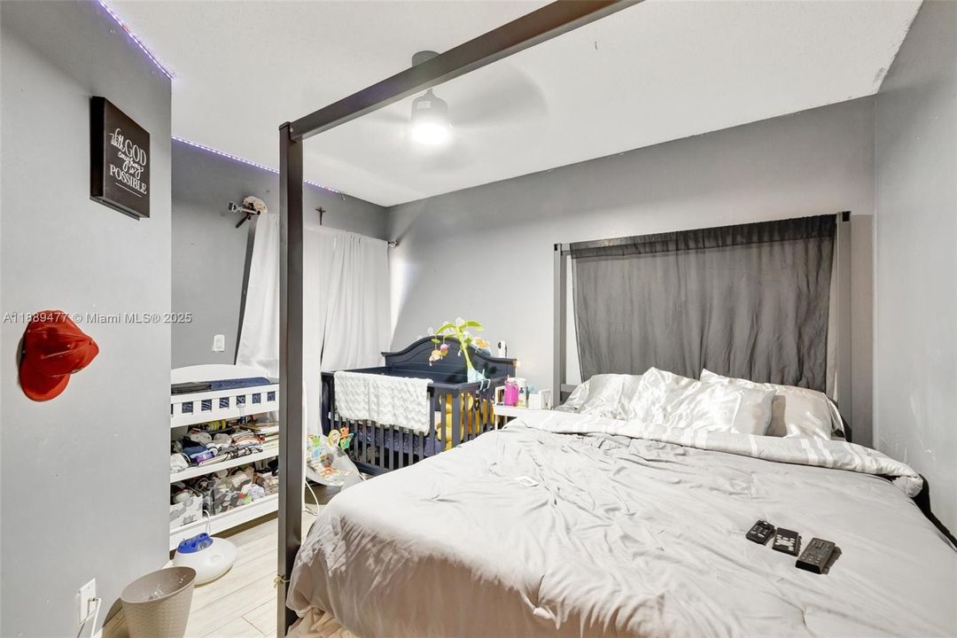 待售: $485,000 (4 贝兹, 2 浴室, 1812 平方英尺)