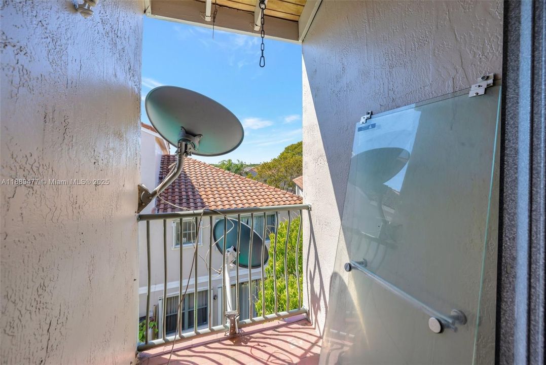 待售: $485,000 (4 贝兹, 2 浴室, 1812 平方英尺)