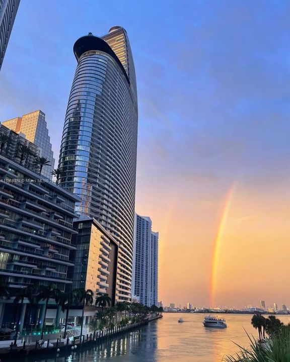 На продажу: $980,000 (0 спален, 1 ванн, 618 Квадратных фут)