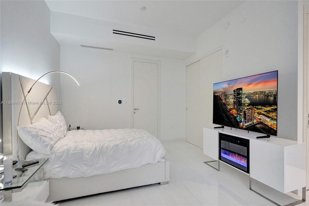 На продажу: $980,000 (0 спален, 1 ванн, 618 Квадратных фут)