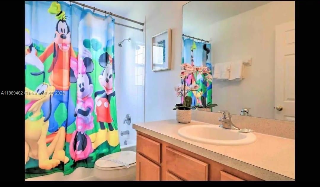 На продажу: $695,000 (8 спален, 4 ванн, 2890 Квадратных фут)