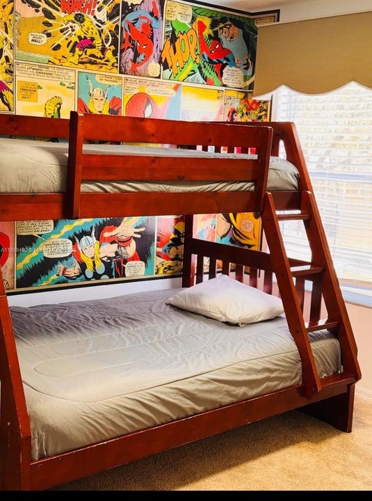 На продажу: $695,000 (8 спален, 4 ванн, 2890 Квадратных фут)