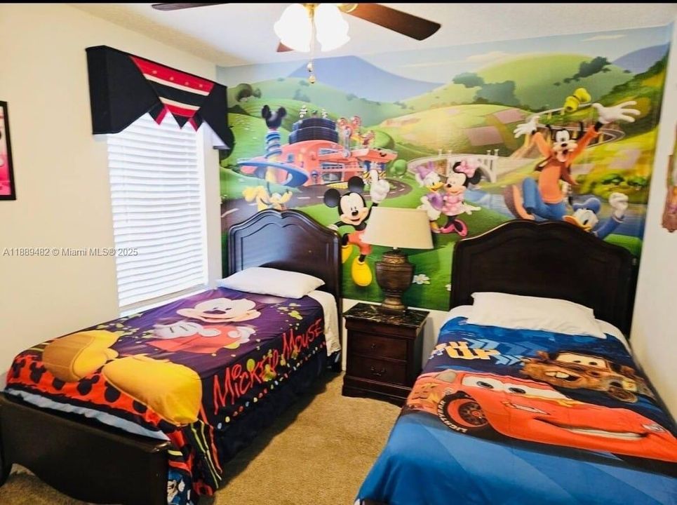 На продажу: $695,000 (8 спален, 4 ванн, 2890 Квадратных фут)